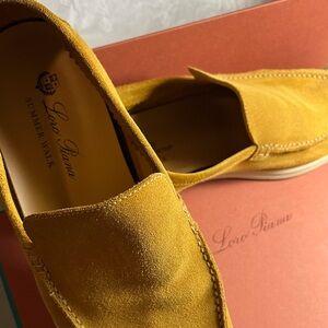 Summer Walk Suede Curcuma